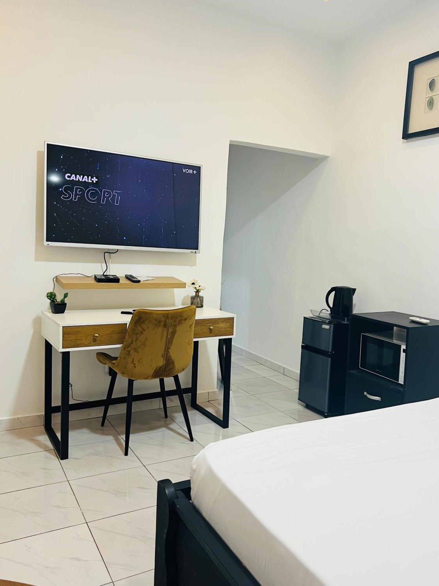 Ad Home 洛美 外观 照片