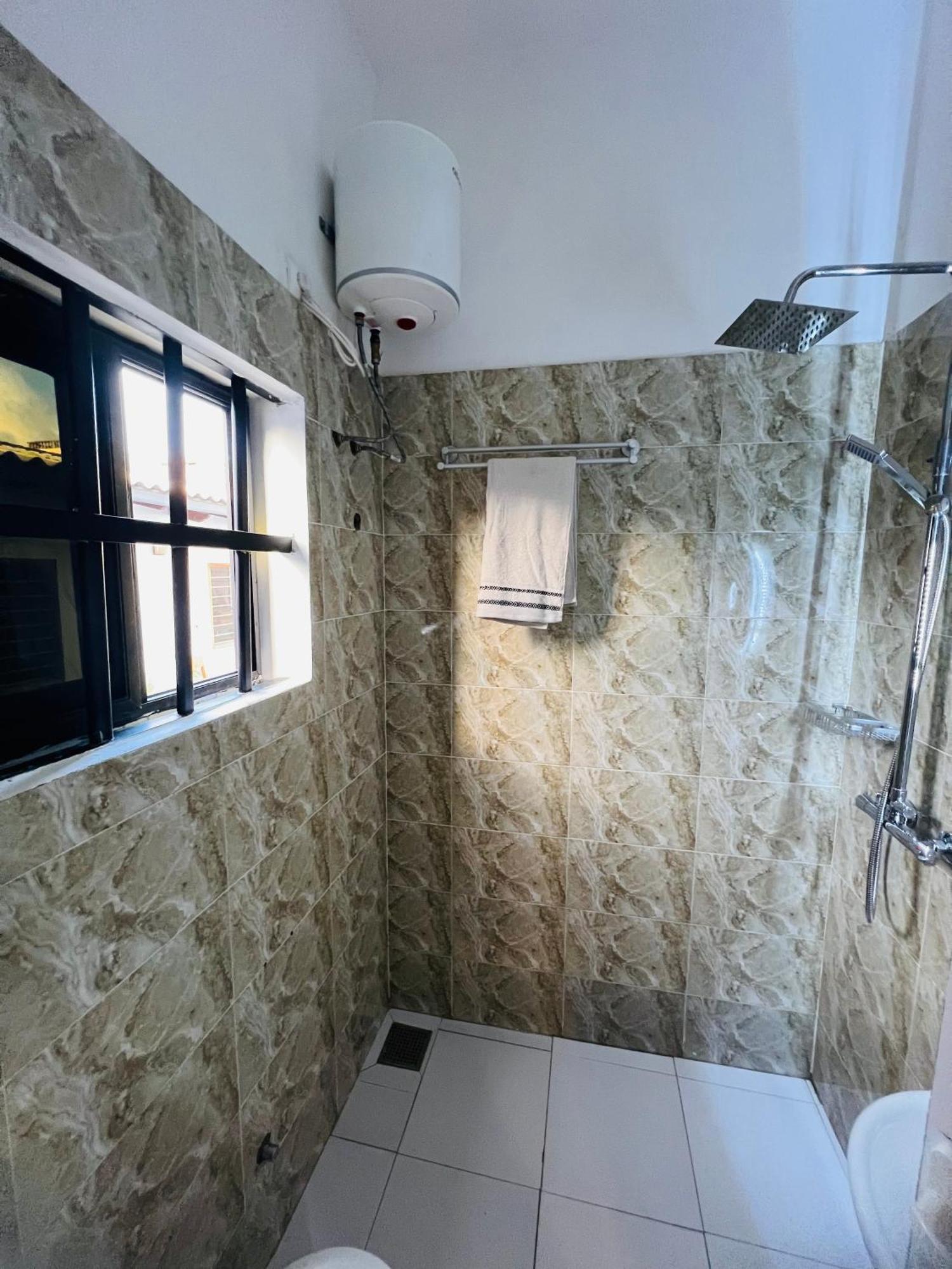 Ad Home 洛美 外观 照片