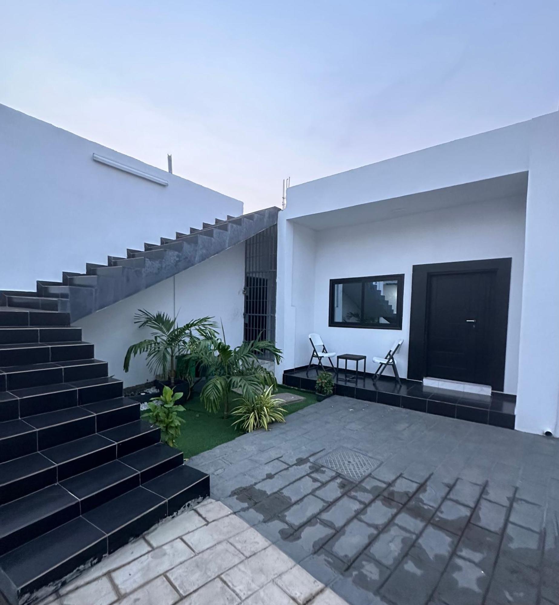 Ad Home 洛美 外观 照片